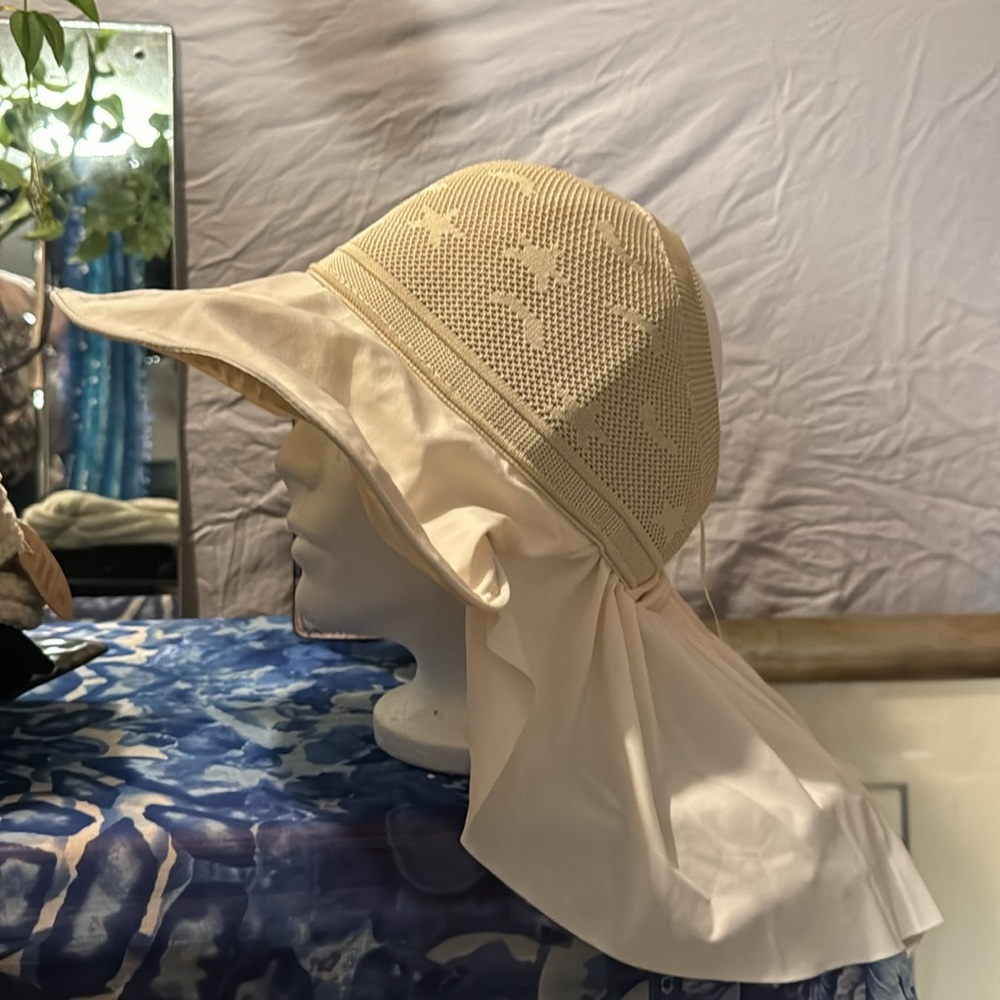 Sun Hat - Picture 2 of 6